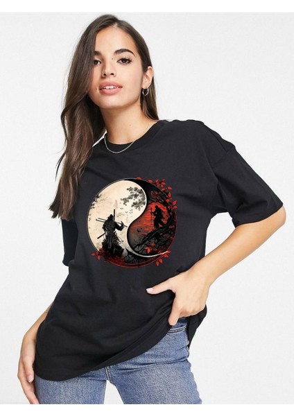 Yin Yang Tasarımlı Pamuklu Oversize Tişört.  Yin Yang ve Samuray Temalı Unisex Tişört