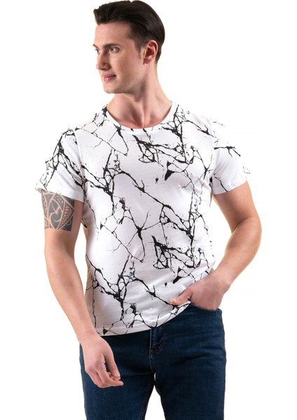 Beyaz Üzerine Siyah Baskılı Tasarım Bisiklet Yaka Basic T-Shirt Normal Fit Erkek Tişört