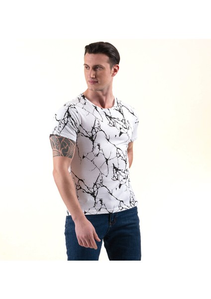 Beyaz Üzerine Siyah Baskılı Tasarım Bisiklet Yaka Basic T-Shirt Normal Fit Erkek Tişört modelleri