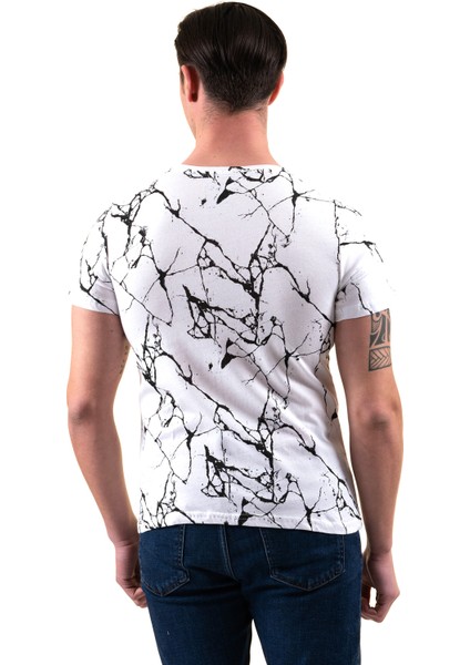 Beyaz Üzerine Siyah Baskılı Tasarım Bisiklet Yaka Basic T-Shirt Normal Fit Erkek Tişört fırsatları