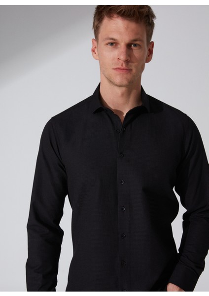 Slim Fit Klasik Yaka Armürlü Siyah Erkek Gömlek GM2024700353