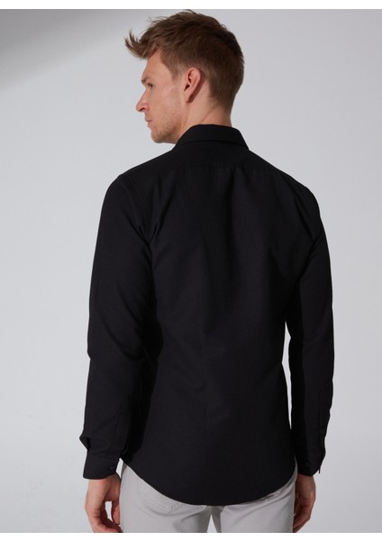 Slim Fit Klasik Yaka Armürlü Siyah Erkek Gömlek GM2024700353 fırsatları