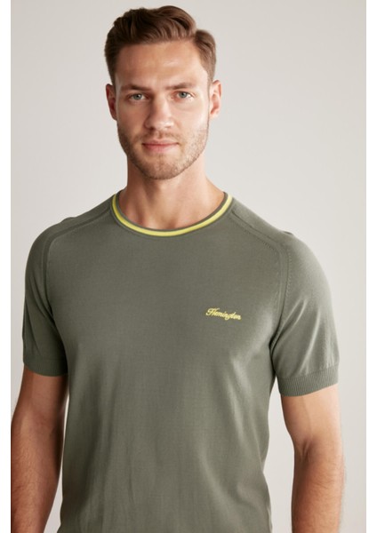 Nakış Logolu Yaka Detaylı Haki Triko T-Shirt