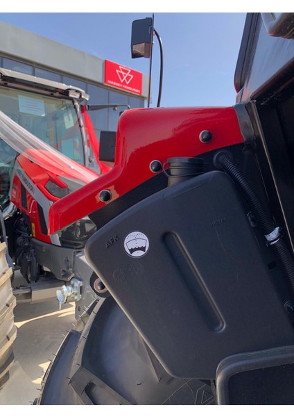 Marka Massey Ferguson 2630 2635 Traktör Arka Silecek Su Deposu 1900364S1