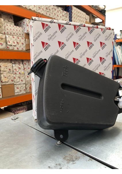 Marka Massey Ferguson 2630 2635 Traktör Arka Silecek Su Deposu 1900364S1 modelleri