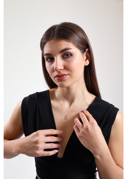 Altın Taşlı D Harfi Kolye modelleri