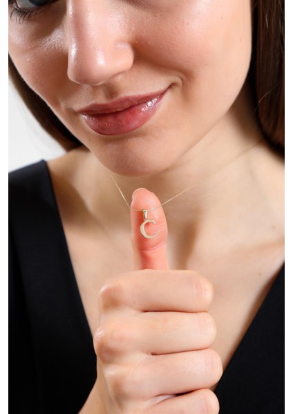 Altın Sade C Harfi Kolye fırsatları