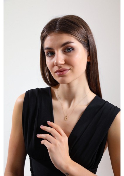 Altın Sade D Harfi Kolye