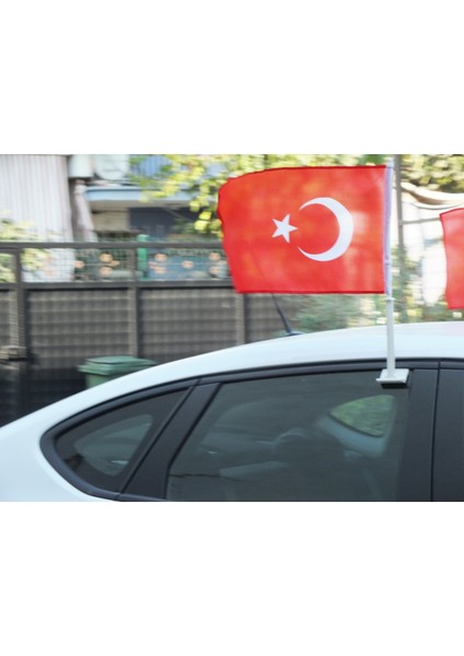 Konvoy Araç Türk Bayrağı Flamalı