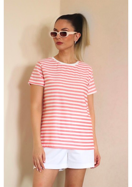 Kadın Pembe Beyaz Çizgili Basic T-Shirt