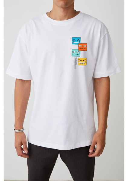 Colourful Faces Baskılı Beyaz Oversize Tshirt