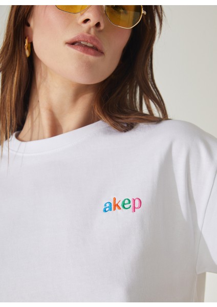 Bisiklet Yaka Düz Beyaz Kadın T-Shirt TSKD01229 indirimleri