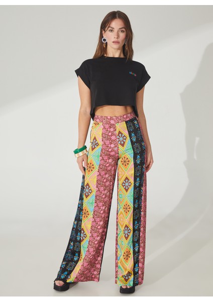 Bisiklet Yaka Düz Siyah Kadın T-Shirt TSKD01229 modelleri