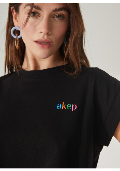 Bisiklet Yaka Düz Siyah Kadın T-Shirt TSKD01229 indirimleri