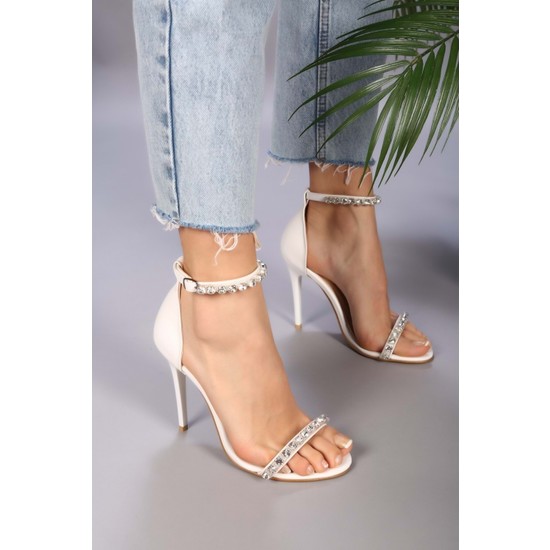 Shoeberry Kadın Penol Beyaz Cilt Taşlı Tek Bantlı Topuklu Ayakkabı