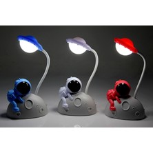 New and Single Ay Üstünde Astronot Gece Lambası Ofiste ve Ev Dekorasyonu Pilli Masa Üstü Gece Lambası