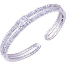 Nusnus 925 Ayar Kadın Gümüş Kelepçeli Bileklik (Zrk 2160) Sıralı Taşlı 13.2 gr