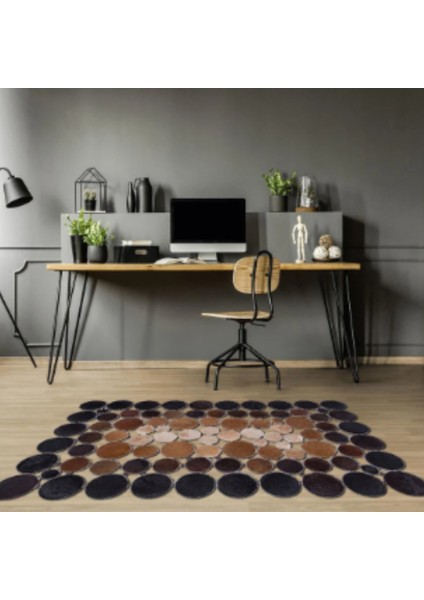 Siyah ve Kahverengi Doğal Dana Derisi Puantiyeli Halı 80 x 150 cm