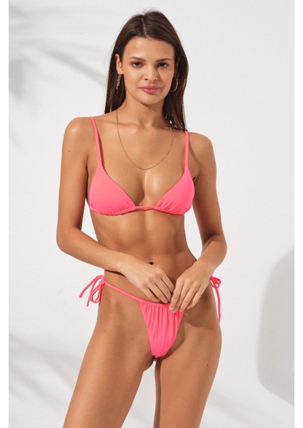 Üçgen Brazilian Bikini Takım Nar Çiçeği 231245 fiyatları