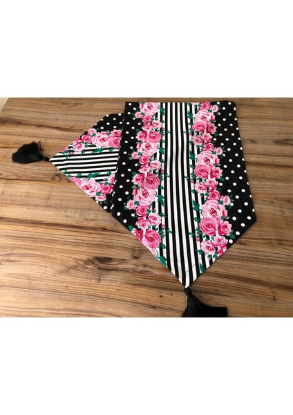 Siyah Zemin Üzerine Pembe Gül Desenli Runner