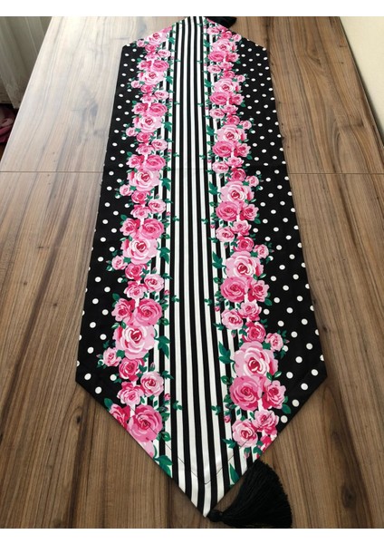 Siyah Zemin Üzerine Pembe Gül Desenli Runner