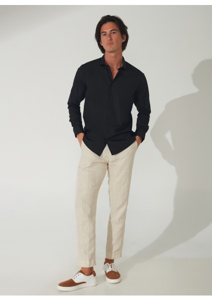 Slim Fit Klasik Yaka Düz Siyah Erkek Gömlek GM1007100538 modelleri