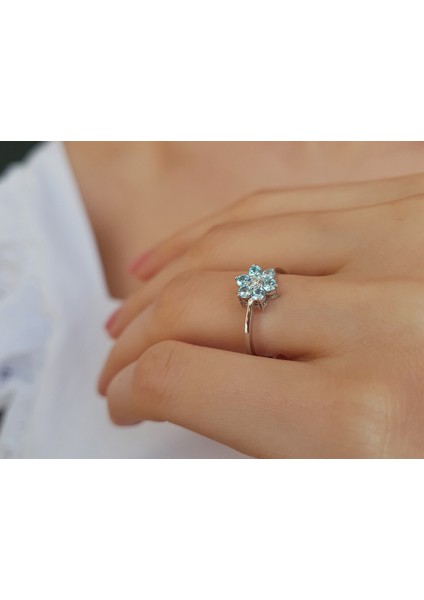 Pırlanta ve Sky Blue Topaz Taşlı Papatya Yüzük 0417R0315 indirimleri