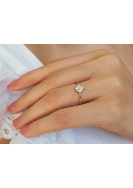 1,20 Karat Prenses Kesim Pırlanta Görünümlü Tektaş Yüzük 0417R0313 indirimleri