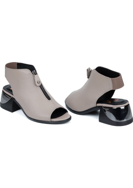 Kadın Hakiki Deri Siyah Klasik Topuklu Fermuarlı Sandalet