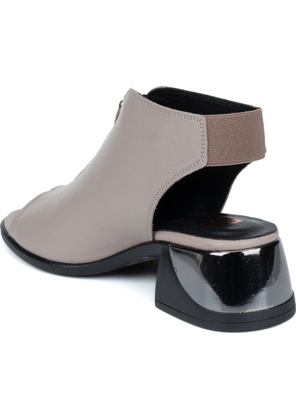 Kadın Hakiki Deri Siyah Klasik Topuklu Fermuarlı Sandalet indirimleri