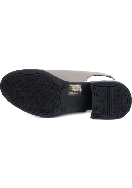 Kadın Hakiki Deri Siyah Klasik Topuklu Fermuarlı Sandalet