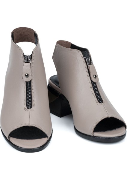 Kadın Hakiki Deri Siyah Klasik Topuklu Fermuarlı Sandalet