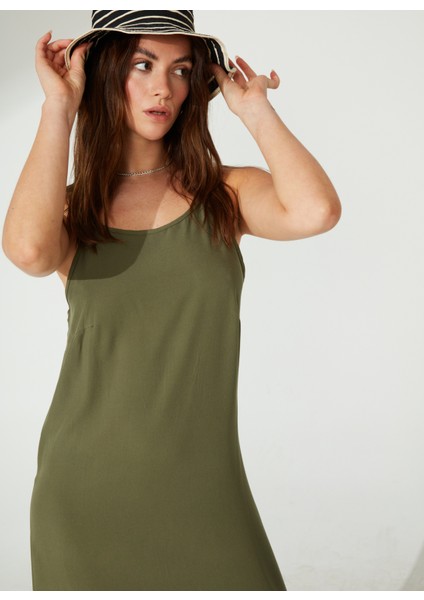 Kare Yaka Düz Haki Maksi Kadın Elbise Harlem modelleri