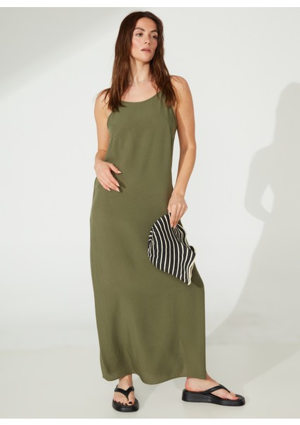 Kare Yaka Düz Haki Maksi Kadın Elbise Harlem fiyatları