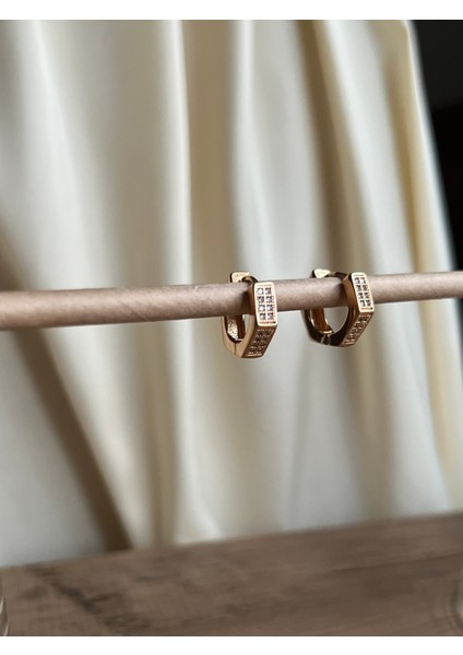 Kadın Zirkon Taşlı Kararmaz Beşgen Arkadan Kapanır Küpe