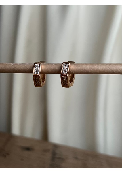 Kadın Zirkon Taşlı Kararmaz Beşgen Arkadan Kapanır Küpe fırsatları