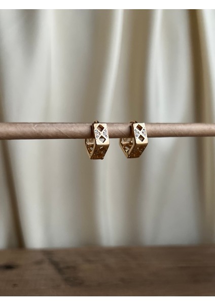 Kadın Zirkon Taşlı Kararmaz Beşgen Arkadan Kapanır Küpe