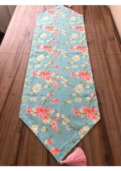 Mint Zemin Üzerine Pembe Çiçek Desenli Runner