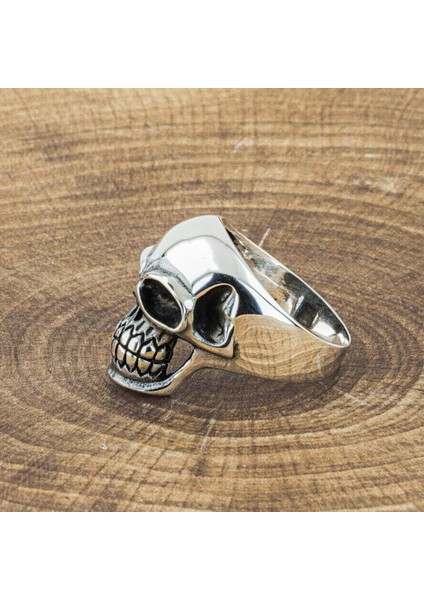 925 Ayar Gümüş Kuru Kafa Işlemeli Taşsız Gothik Model Erkek Yüzük modelleri