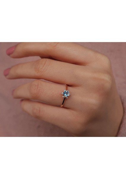 Pırlanta ve Mavi Topaz Taşlı Elsa Yüzük 0447R0027 fırsatları