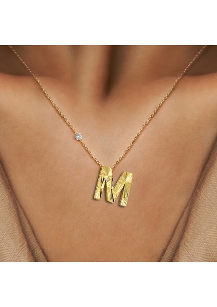 Pırlanta 14 Ayar Altın Kalemli M Harfi Kolye