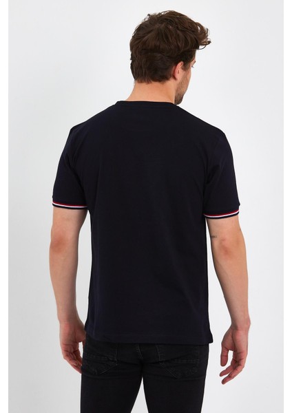 Erkek Lacivert Basic Kolları Şeritli %100 Pamuk Bisiklet Yaka Regular Fit T-Shirt