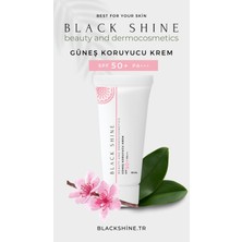 Black Shine Spf 50+ Yüz Güneş Kremi - Normal ve Kuru Ciltler Için Leke Karşıtı Günlük Kullanım 50 ml