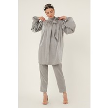 Yakası Bağcıklı Takım Gri