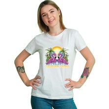 Önü Flamingo Baskılı %100 Pamuk Kaliteli Beyaz Kadın T-Shirt