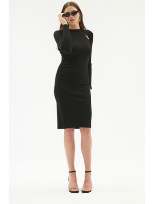 June Cut Out Detaylı Siyah Elbise