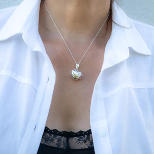 Madam Matmazel 925 Ayar Gümüş Resim Koyulabilen Kapaklı Kalp  Madalyon Kolye ( Hediye Kutusunda)