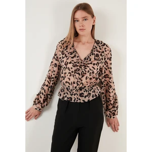 Leopar Desenli Fırfırlı V Yaka Tül Bluz Bayan Bluz 611KB2034