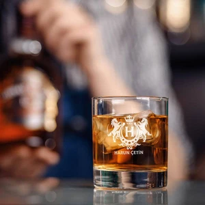 Aslan Kral Işlemeli Isme Özel Viski Kadehi