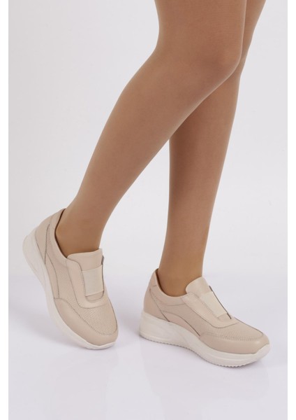 2261 Kadin Lastik Detayli Comfort Ayakkabi indirimleri